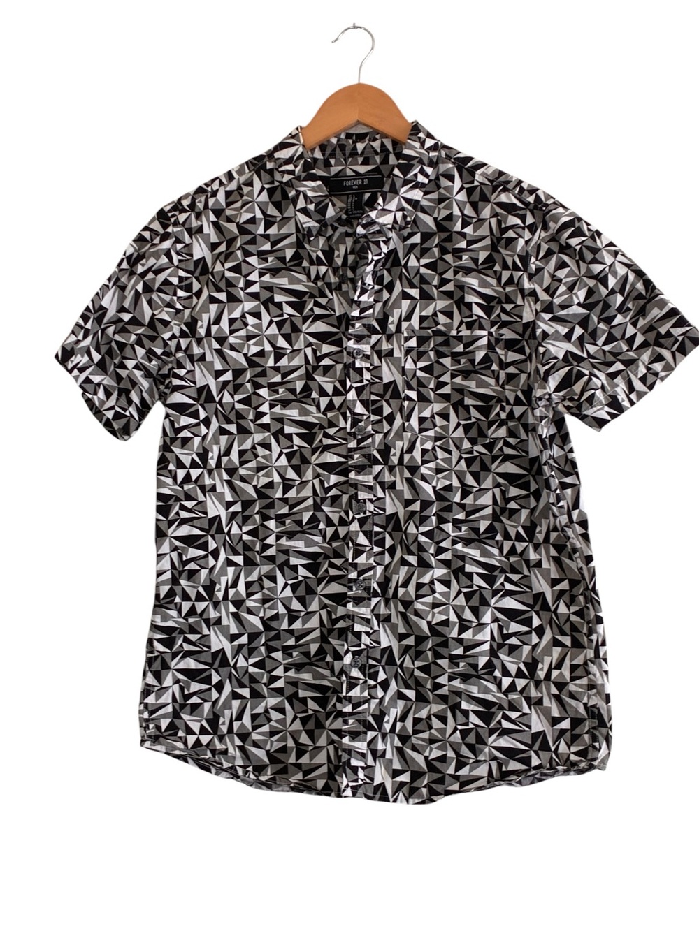 Forever 21 | LIKE NEW Cotton geometric patterned short sleeve button front shirt